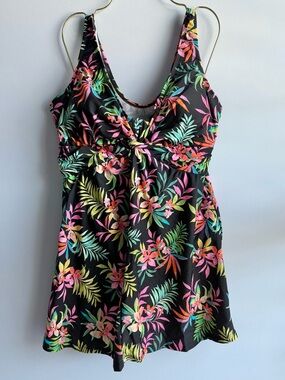 NWOT Island Escape Women’s Magnolia Twist-Front Underwire Swim Dress Size 14